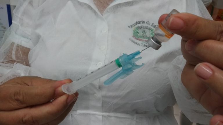 Secretaria de Saúde segue cronograma de aplicação das doses da vacina contra a Covid-19