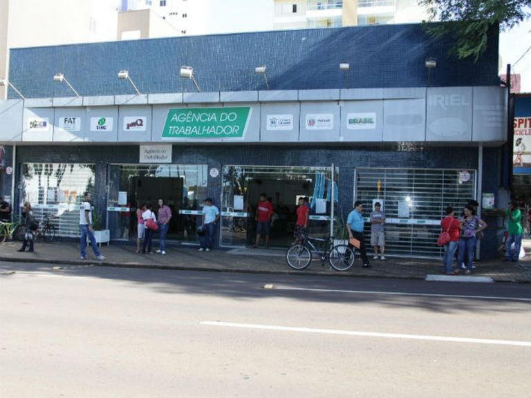 Agência do Trabalhador de Cascavel tem 637 vagas de empregos disponíveis