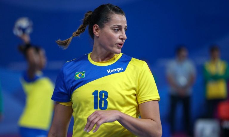 Handebol: Duda Amorim recebe prêmio de melhor da década