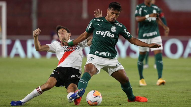 Palmeiras vence River Plate e está perto da final da Libertadores