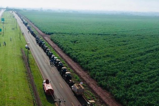 Sindicato Rural de Cascavel e Faep apoiam tratoraço em São Paulo