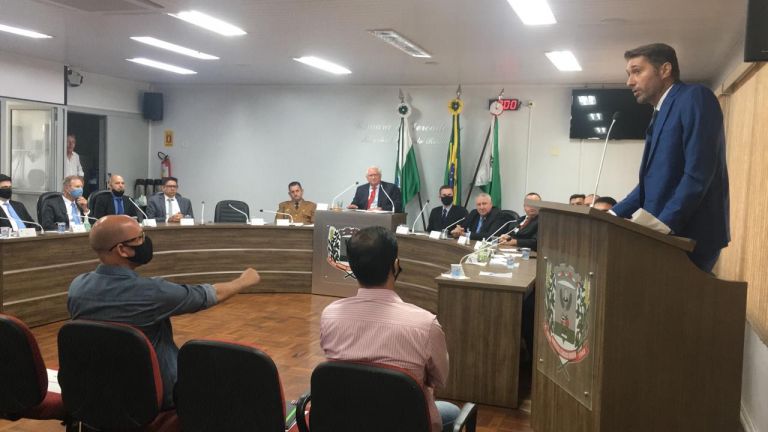 Empossado para novo mandato, Marcio Rauber frisa: “Vamos continuar cumprindo as leis”