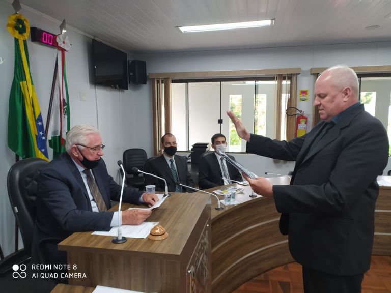 Neco Kist é empossado vereador em Marechal Rondon