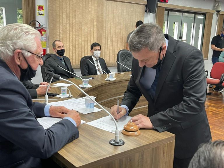 Paleta é empossado vereador em Marechal Rondon