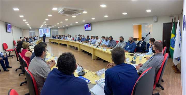 Primeira assembleia da Amop discute Covid-19, volta às aulas e pedágio