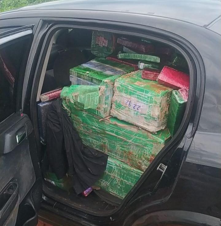 Perseguição iniciada em Marechal Rondon e concluída perto de Maripá resulta na apreensão de 800 quilos de maconha