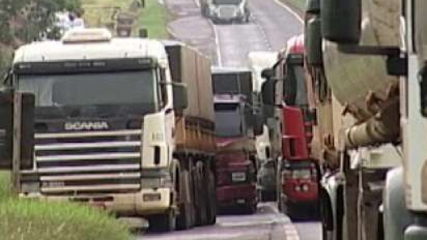 Caminhoneiros receberão R$ 2 mil no dia 9 de agosto, segundo Ministério do Trabalho