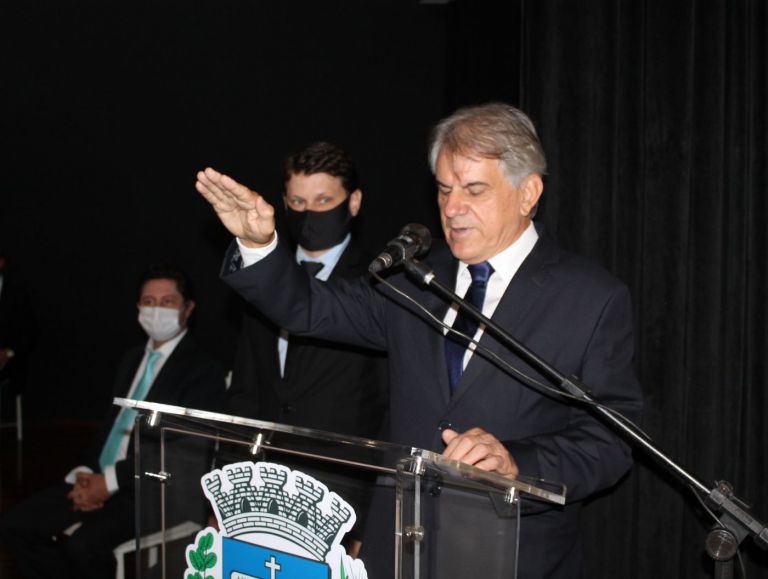 Vereadores, prefeito e vice-prefeito de Palotina são empossados em sessão da Câmara