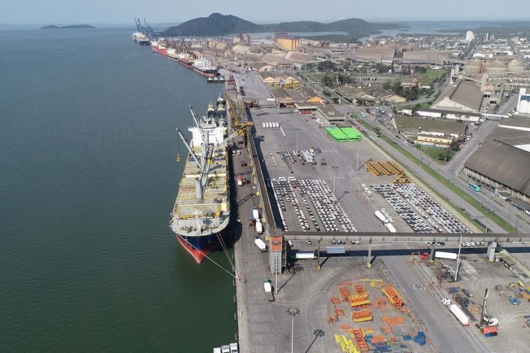 ​Março fecha com dois novos recordes nos portos do Paraná