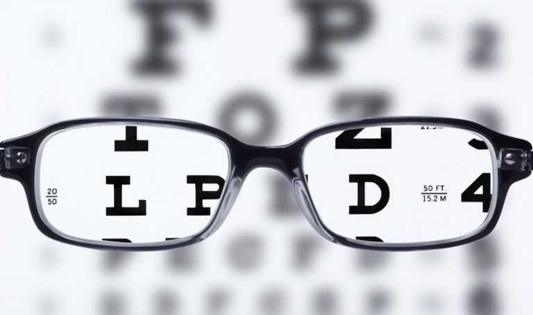 Isolamento social faz casos de miopia entre crianças aumentar até 400%