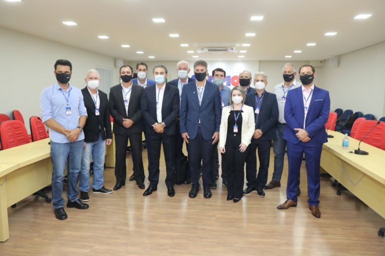 Nova diretoria da Amop tem como prioridade busca de vacina para os professores