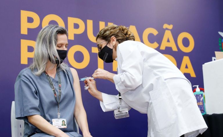 136,2 mil pessoas já foram vacinadas contra a Covid-19 no Paraná