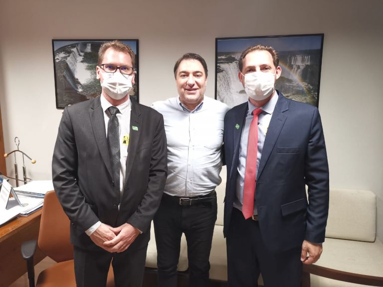 Prefeito Rodrigo Schanoski vai a Brasília em busca de recursos