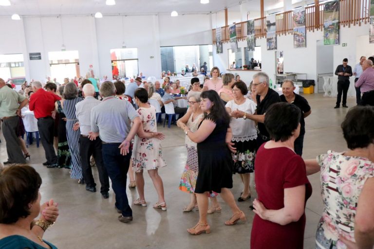 Encontros da terceira idade não têm data de retorno definida em Maripá