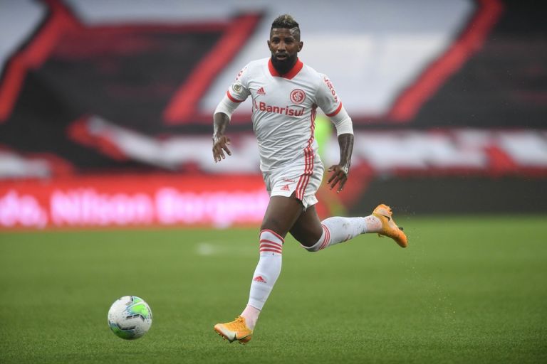 Inter pode bancar R$ 1 milhão para ter Rodinei em campo