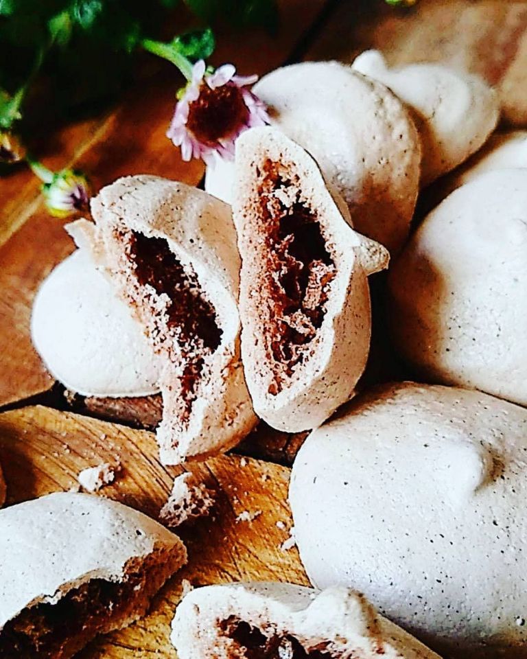 Suspiro de chocolate caseiro