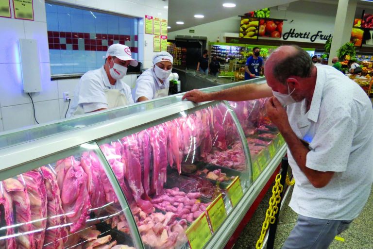 Alto preço da carne bovina gera mudança de consumo em Marechal Rondon