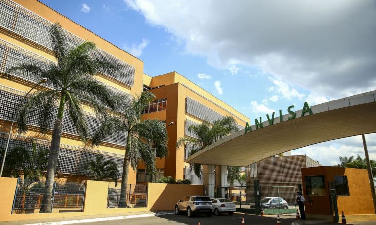 Anvisa determina recolhimento de remédios à base de losartana