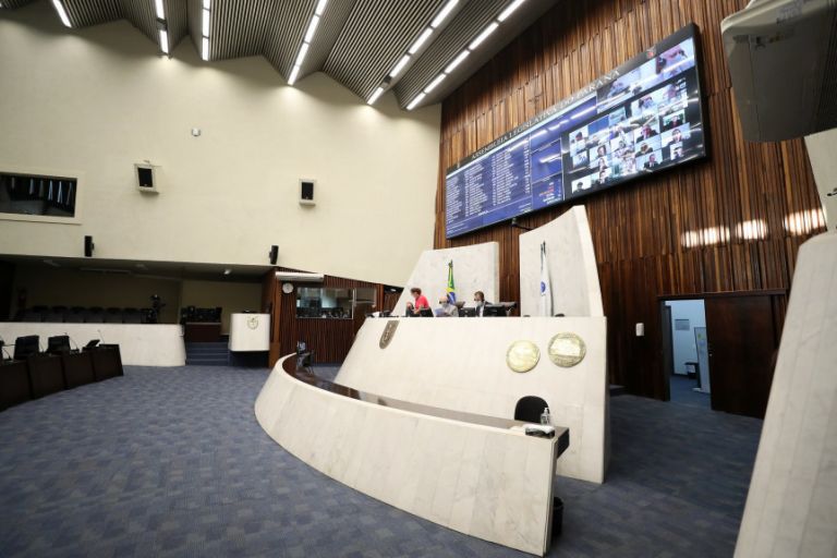 Deputados repudiam suspensão das provas do concurso da Polícia Civil