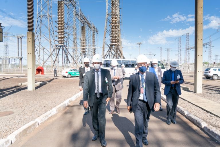 Bolsonaro dá largada em Foz à revitalização do sistema de Furnas com recursos de Itaipu