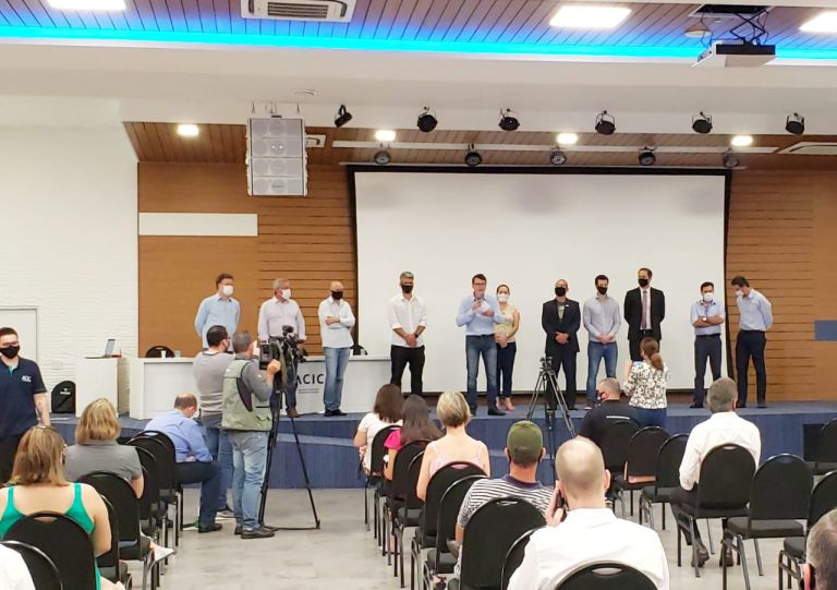 Oeste lança campanha por menor preço; 100 entidades assinam carta a Bolsonaro