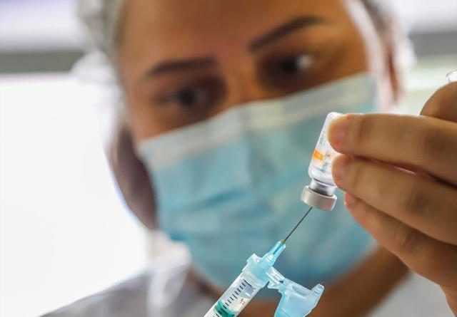Governo distribui 5 milhões de doses de vacinas contra Covid-19 e orienta usar todas como 1ª dose