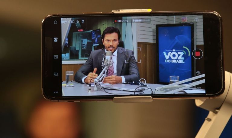 Leilão do 5G brasileiro acontecerá até julho, afirma Fábio Faria