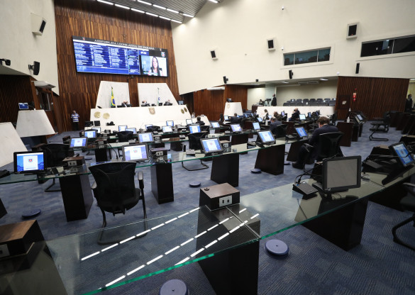 Escolas deverão comunicar aos pais em caso de falta sem justificativa dos alunos