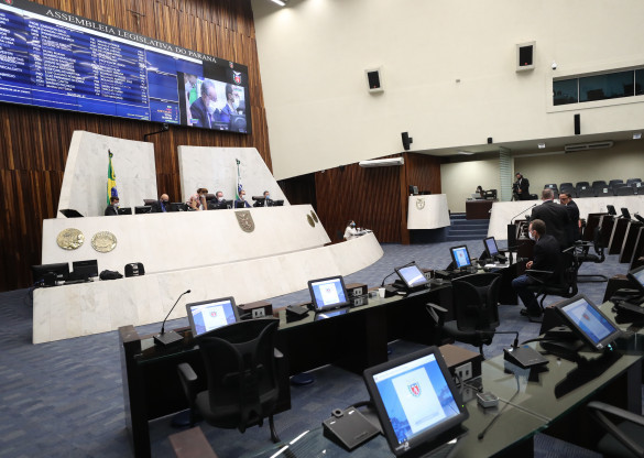 Deputados derrubam veto em projeto que proíbe aumento de pedágio quando houver atraso de obras