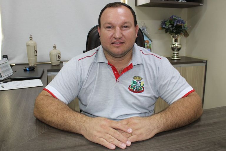 Prefeito de Mercedes oficializa interesse em integrar consórcio para compra de vacinas contra Covid-19