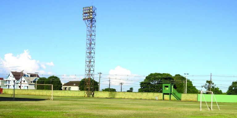 Secretário descarta incorporação do Estádio: “Parque de Exposições deve se tornar centro de treinamento futuramente”