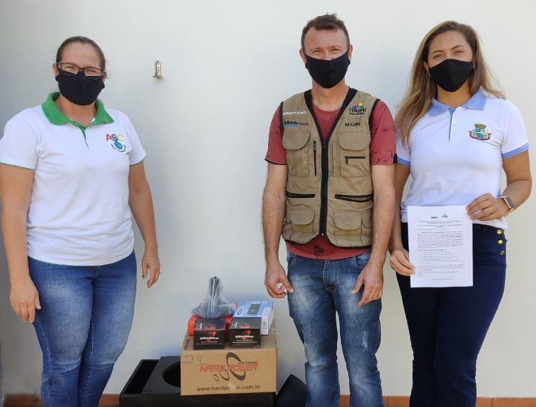 Itaipu e Conselho dos Lindeiros repassam kit básico de som a Pato Bragado