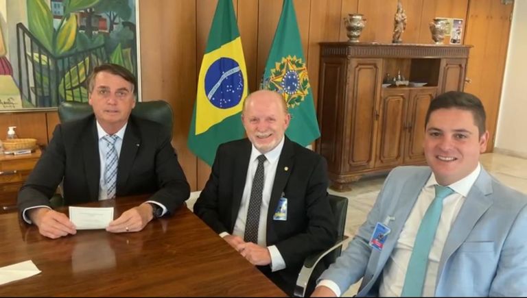Bolsonaro retornará a Foz para inaugurar ampliação da pista do Aeroporto