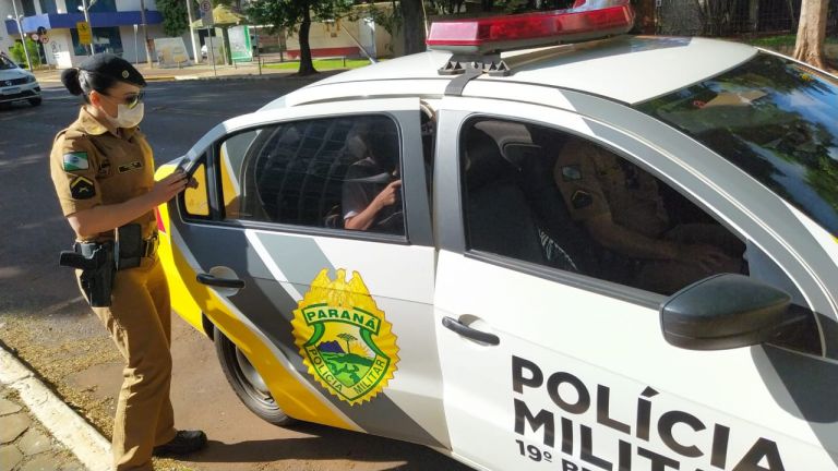 Rondonense é levada à PM como suposta organizadora da passeata; comerciantes a defendem