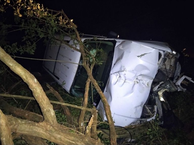 Homem fica ferido em acidente entre Mercedes e Porto Mendes