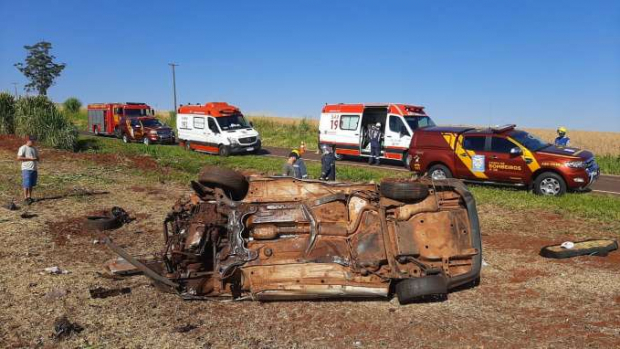 Uma pessoa morre e cinco ficam feridas em grave acidente em Cascavel