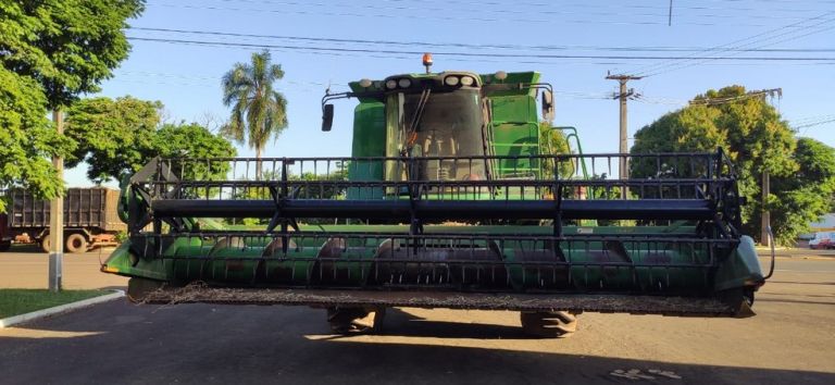 PRF orienta sobre trânsito de maquinário nas rodovias