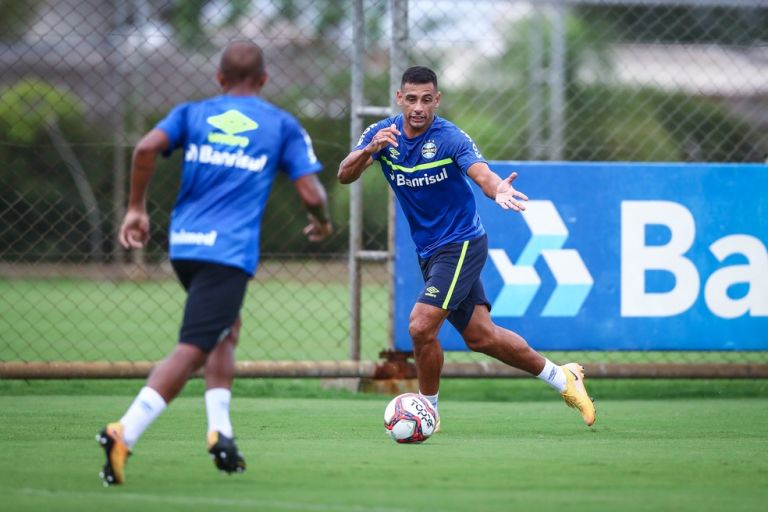 Renato Gaúcho deve mesclar garotos e titulares contra o Pelotas