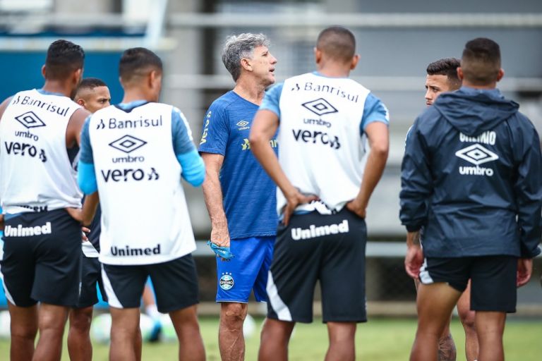 Renato opta por comandar time reserva do Grêmio na estreia do Gauchão