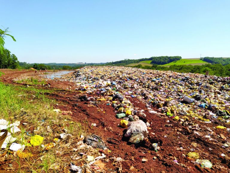 Conferência no Recife discute impactos do lixo nas mudanças climáticas