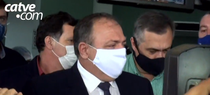 Covid-19: ministro da Saúde Eduardo Pazuello chega a Cascavel