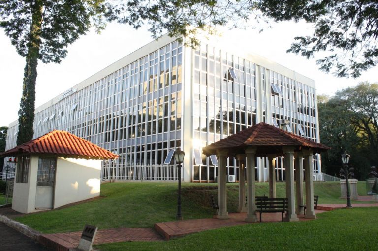 Prefeitura rondonense quer alterar Código Tributário para permitir pagamentos por PIX e cartões