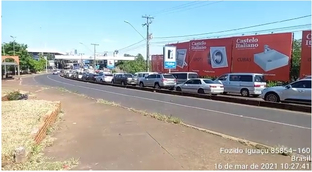 Protesto em Ciudad del Este forma fila na BR-277 em Foz