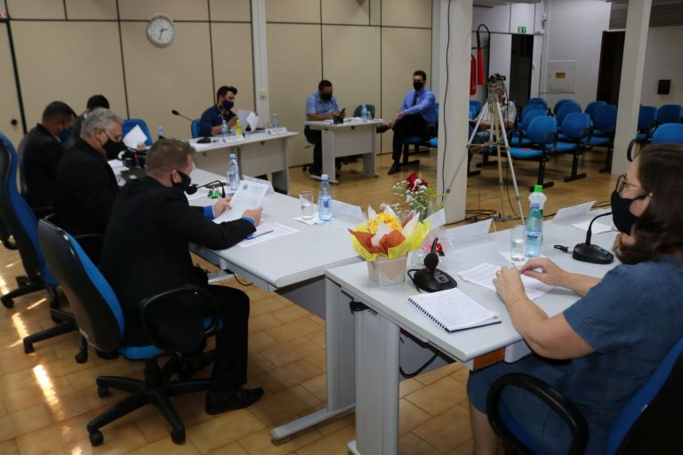 Vereadores de Palotina autorizam crédito de R$ 1,8 milhão à Saúde e aceleram tramitação de projeto para compra de vacinas