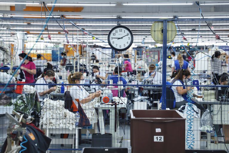 90% dos municípios do Paraná tiveram saldo positivo de empregos entre janeiro e maio de 2021