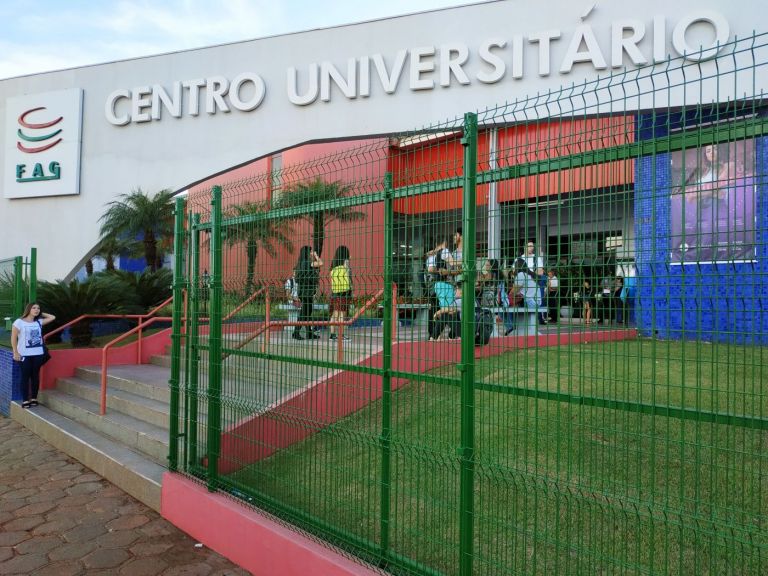 Provas do Vestibular FAG 2022 ocorrem neste sábado