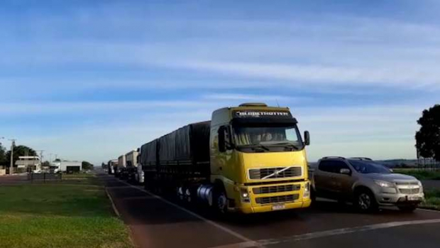 Contra o pedágio, BR-467 é fechada próximo de Sede Alvorada