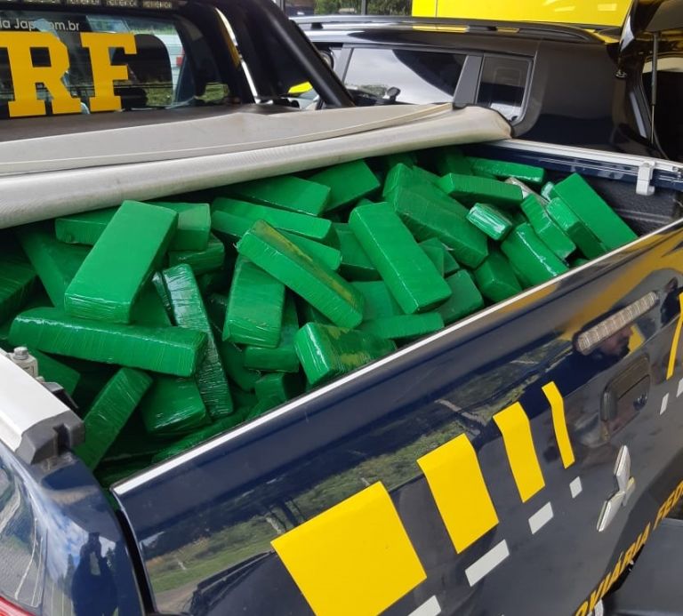 PRF prende 12 pessoas e apreende mais de meia tonelada de maconha e armas de fogo