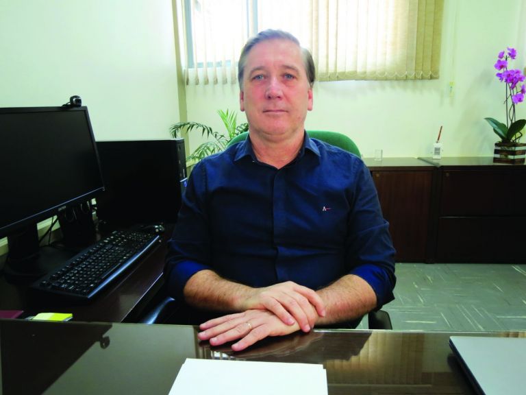 Unioeste empresta celular e notebooks para acadêmicos