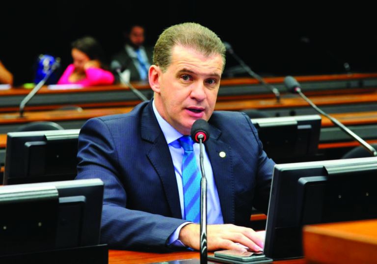 TSE cassa o mandato do deputado federal Evandro Roman